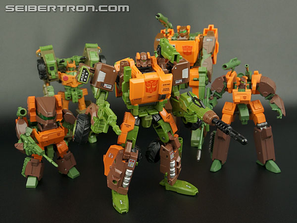 Transformers News: New Gallery: Transformers Generations Voyager Roadbuster Transformers News: New Gallery: Transformers Generations Voyager Roadbuster