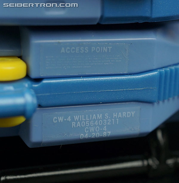 Transformers News: New Gallery: Generations Voyager Class Whirl