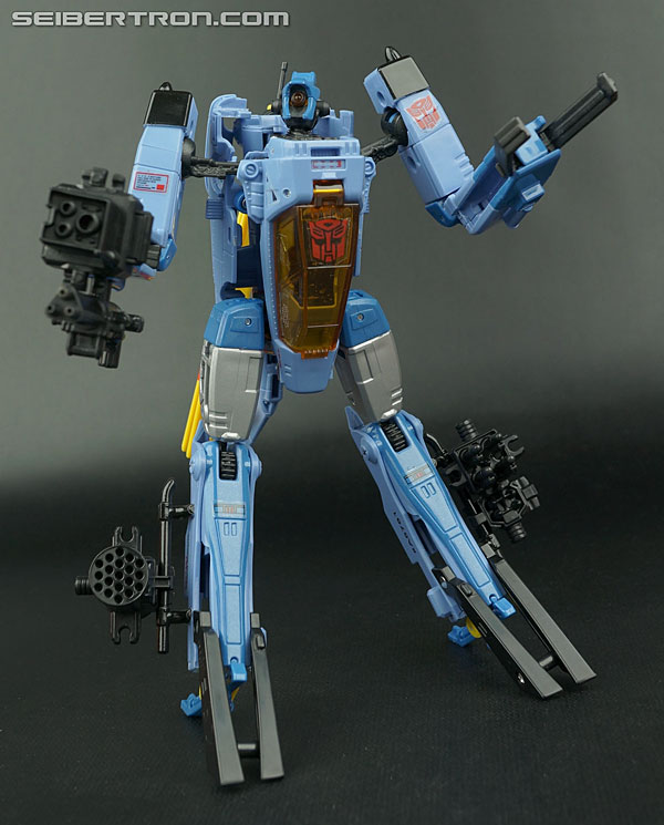 Transformers News: New Gallery: Generations Voyager Class Whirl