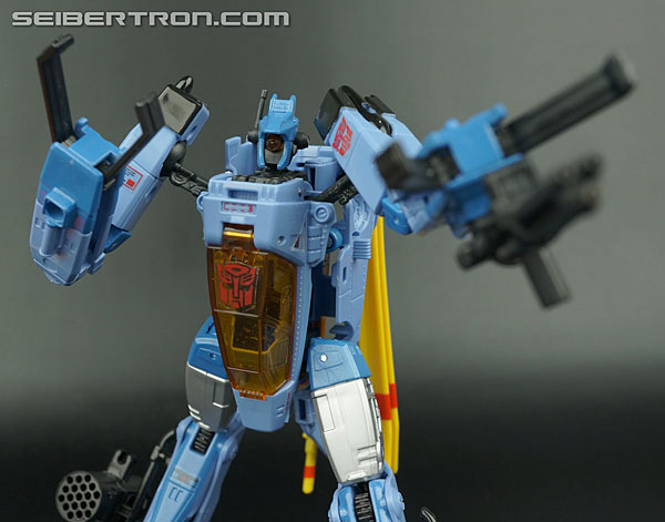 Transformers News: New Gallery: Generations Voyager Class Whirl