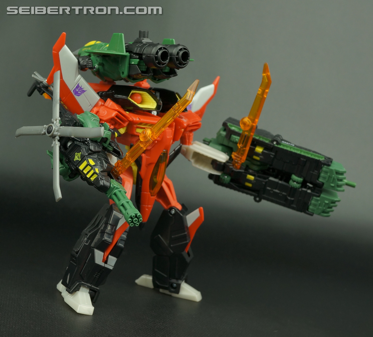 Transformers Generations Runway (Image #83 of 85) Transformers Generations Runway (Image #83 of 85)