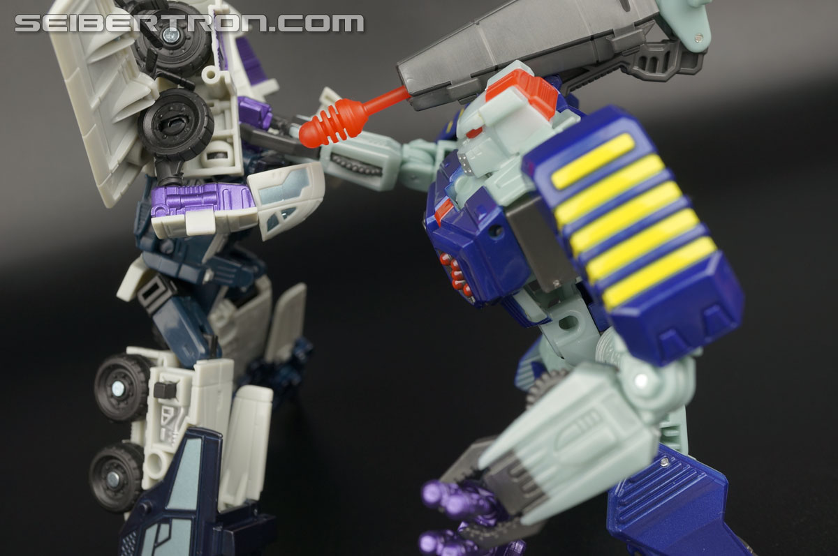 Transformers Generations Tankor (Image #172 of 174) Transformers Generations Tankor (Image #172 of 174)