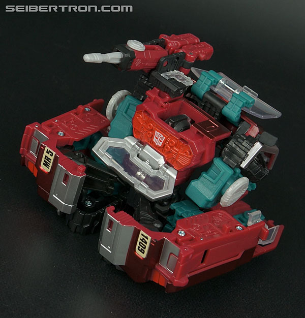 Transformers News: New Galleries: Generations Magnificus and United Perceptor