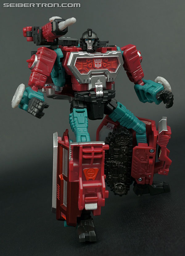 Transformers News: New Galleries: Generations Magnificus and United Perceptor