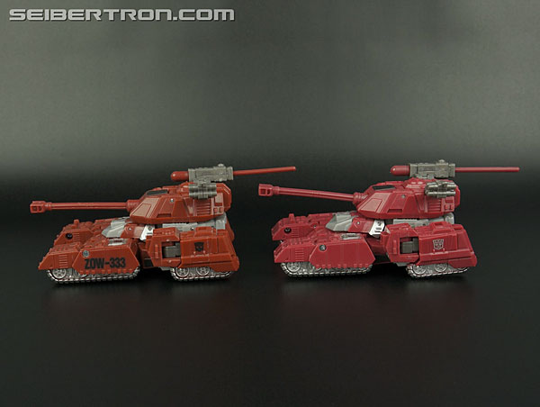 Transformers News: New Galleries: Club Subscription Exclusive Treadshot with Catgut and United Warpath
