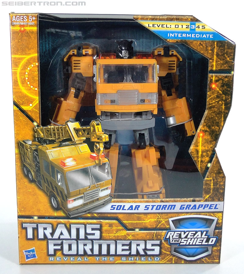 Transformers Reveal The Shield Solar Storm Grappel (Grapple) (Image #1 of 149)