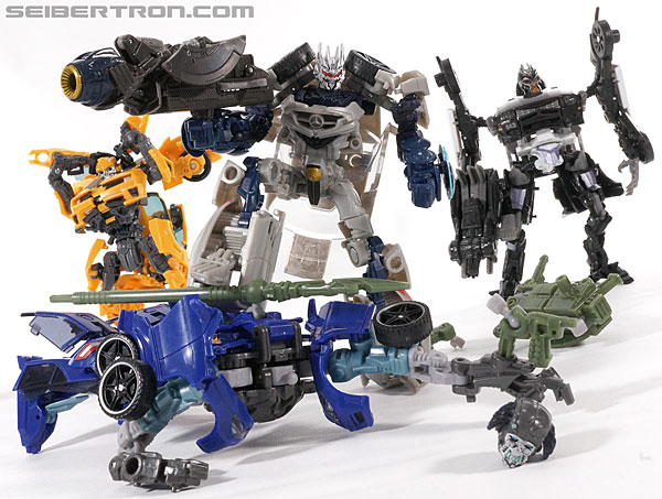 Transformers News: New Toy Gallery: Transformers Dark of the Moon Deluxe Que Image