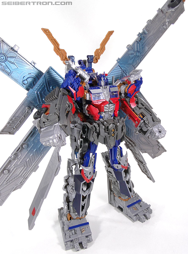 Transformers News: New Gallery - Dark of the Moon Ultimate Optimus Prime Image