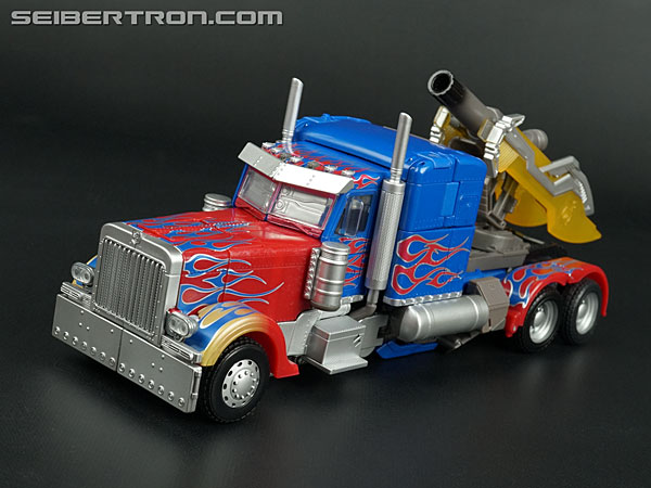 Transformers News: New Gallery: Masterpiece Movie Series MPM-4 Optimus Prime Transformers News: New Gallery: Masterpiece Movie Series MPM-4 Optimus Prime
