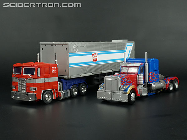 Transformers News: New Gallery: Masterpiece Movie Series MPM-4 Optimus Prime Transformers News: New Gallery: Masterpiece Movie Series MPM-4 Optimus Prime