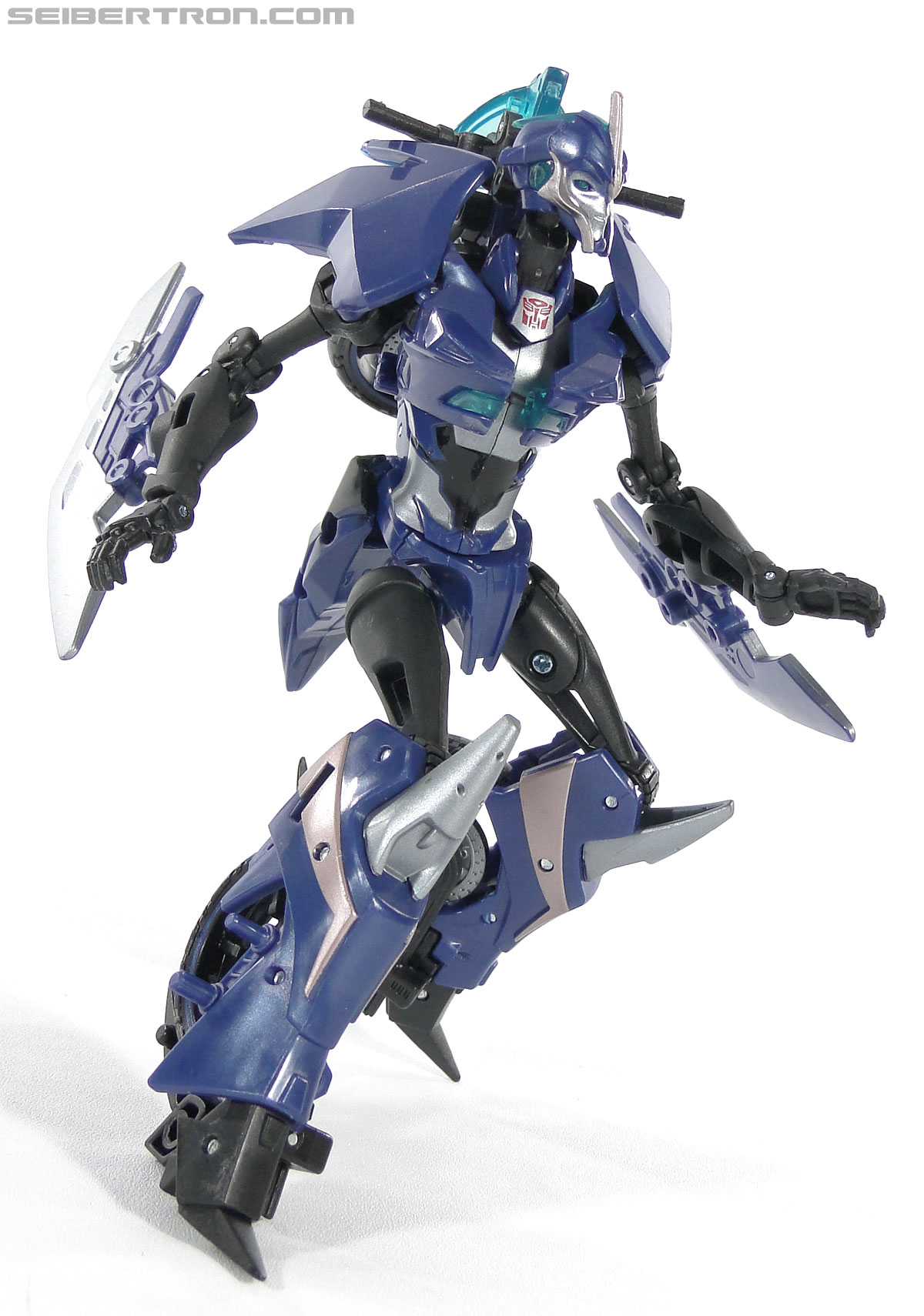 Transformers Prime: First Edition Arcee (Image #89 of 129) Transformers Prime: First Edition Arcee (Image #89 of 129)
