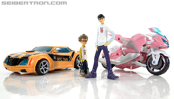 Transformers Prime: First Edition Raf Esquivel (NYCC) (Image #22 of 59)