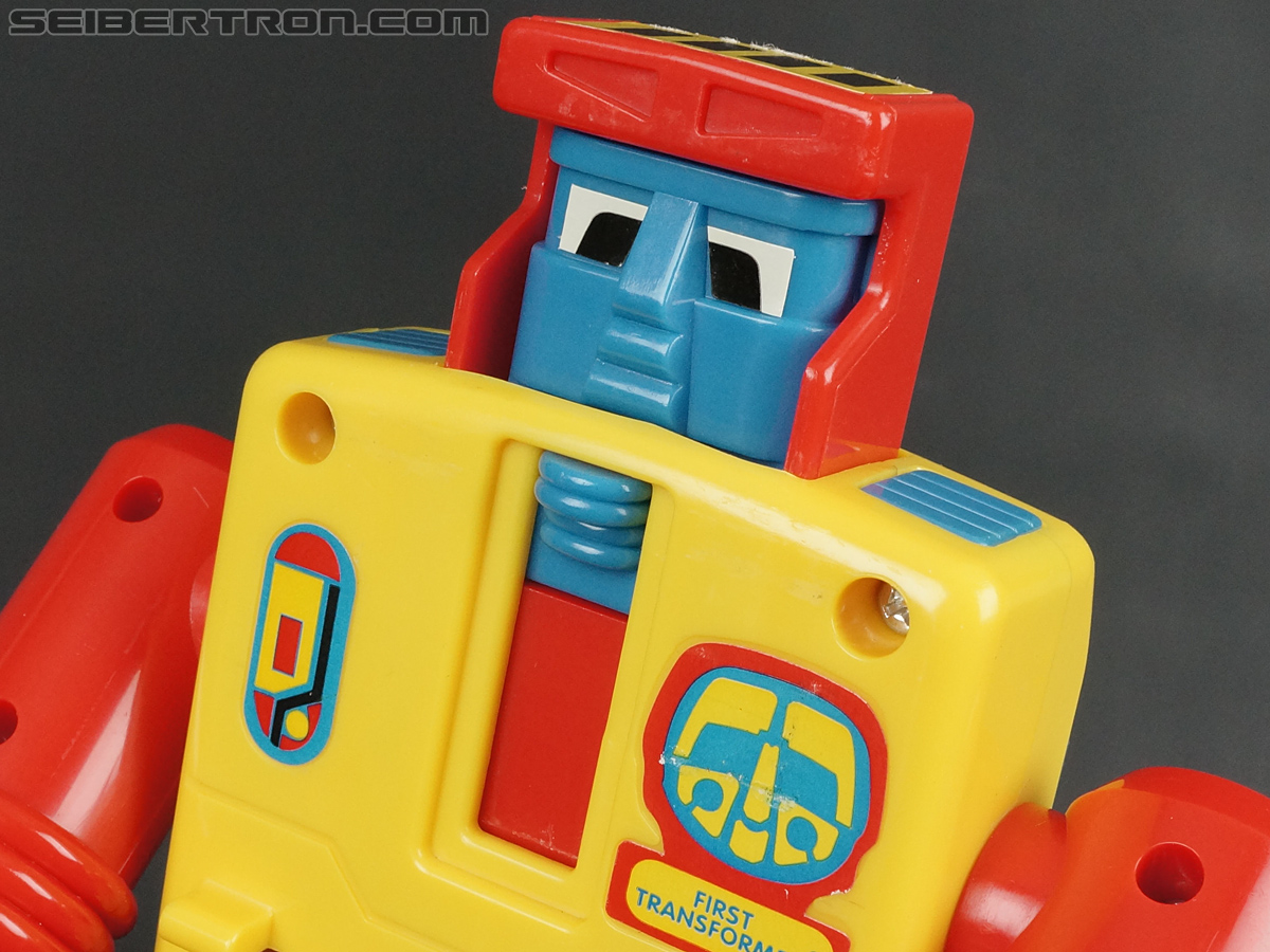 First Transformers Dump-Kun (Dump Truck) (Image #37 of 61)