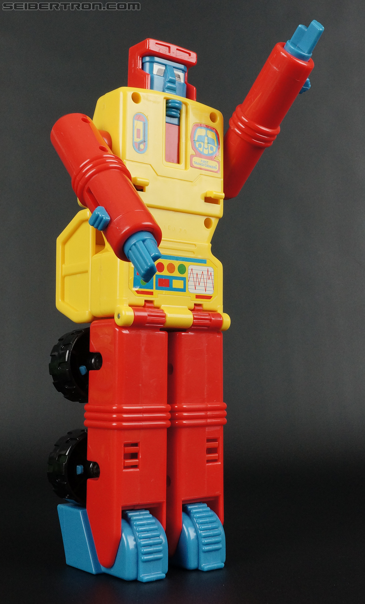 First Transformers Dump-Kun (Dump Truck) (Image #48 of 61) First Transformers Dump-Kun (Dump Truck) (Image #48 of 61)