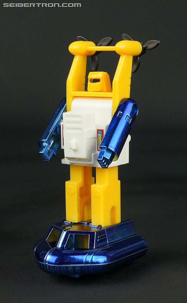 Transformers News: New Galleries: G2 Minicars Bumblebee, Hubcap, Seaspray and Beachcomber Transformers News: New Galleries: G2 Minicars Bumblebee, Hubcap, Seaspray and Beachcomber