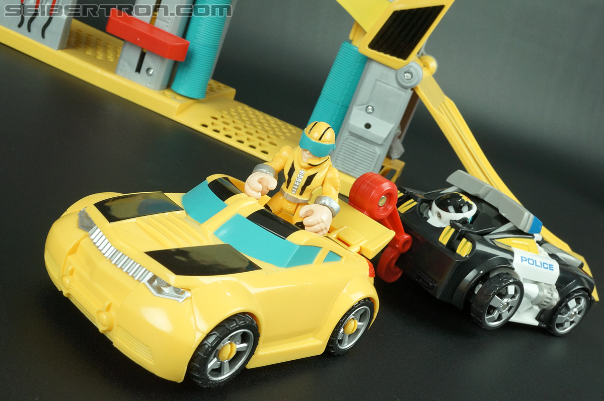 Transformers Rescue Bots Bumblebee (Bumblebee Rescue Garage) (Image #63 of 78)