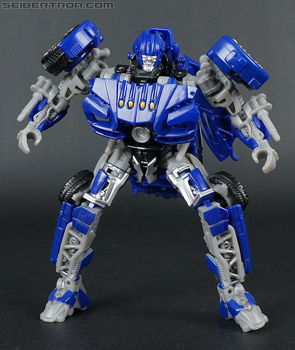 Transformers News: New Transformers Gallery: Universal Studios Deluxe Class EVAC Image