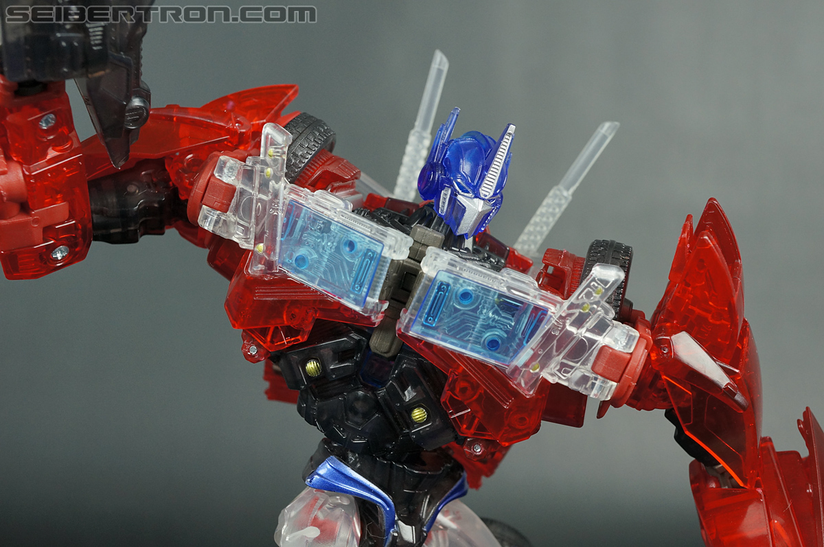 Transformers First Edition Optimus Prime (Clear) (Image #96 of 125) Transformers First Edition Optimus Prime (Clear) (Image #96 of 125)