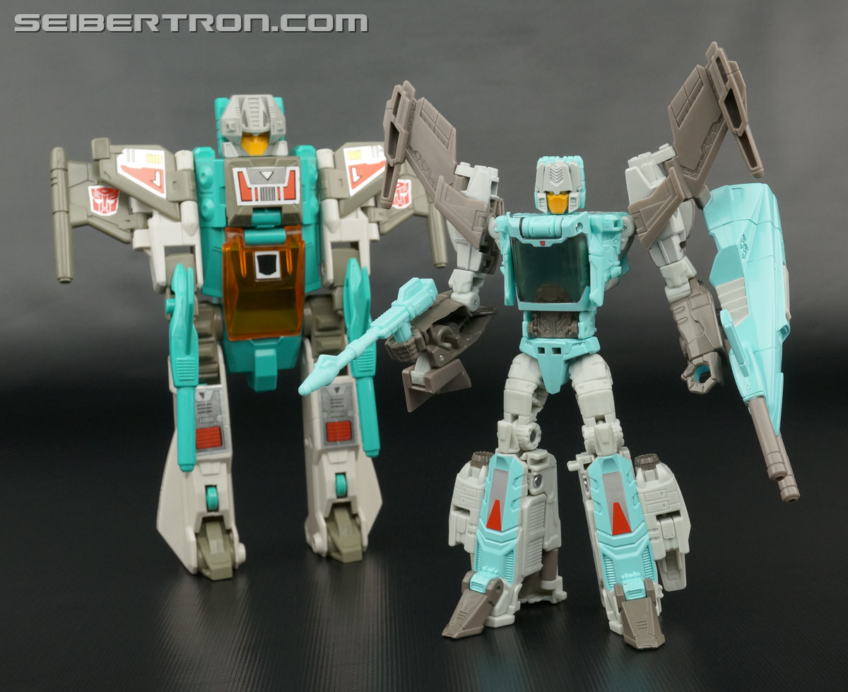 Transformers Comic-Con Exclusives Brainstorm (Titan Force Brainstorm) (Image #98 of 123) Transformers Comic-Con Exclusives Brainstorm (Titan Force Brainstorm) (Image #98 of 123)