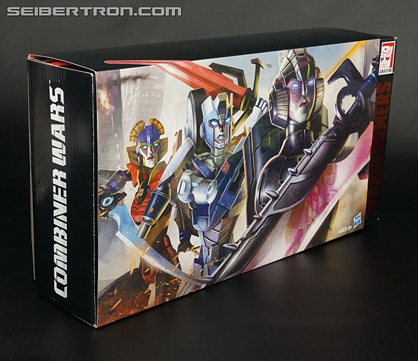 Transformers News: New Galleries: SDCC 2015 Combiner Hunters Arcee, Windblade and Chromia