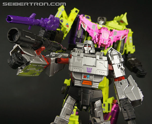 Transformers News: New Gallery: SDCC 2015 Combiner Wars Devastator