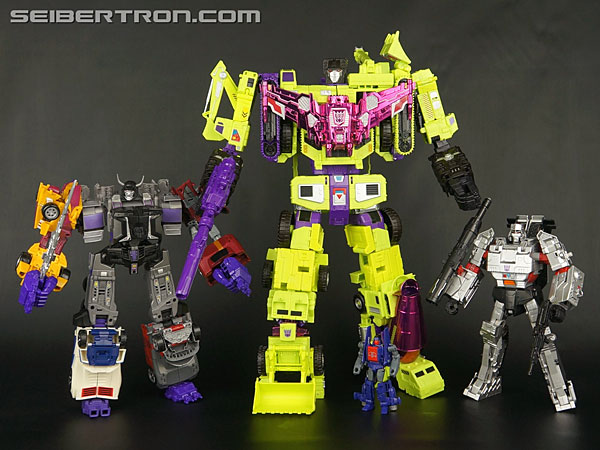 Transformers News: Twincast / Podcast Episode #329 "Scrambled Legs"