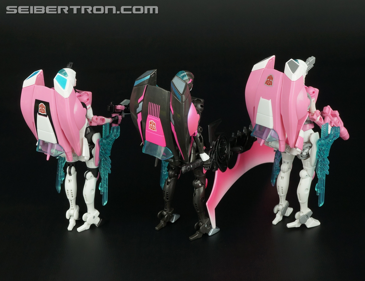 Transformers Comic-Con Exclusives Combiner Hunters Arcee Toy Gallery ...
