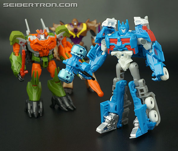 Transformers News: Top 5 Transformer toys sold at retail but NOT in the US Transformers News: Top 5 Transformer toys sold at retail but NOT in the US