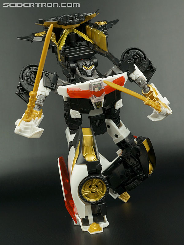 Transformers News: New Galleries: Go! Kenzan Kuromusha Version and Gekisoumaru Kurojishi Version