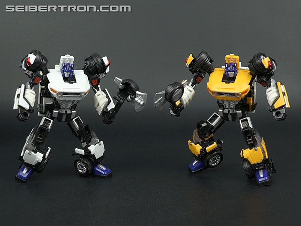 Transformers Toyota FJ Cruiser Optimus Prime (White) (Image #152 of 199)
