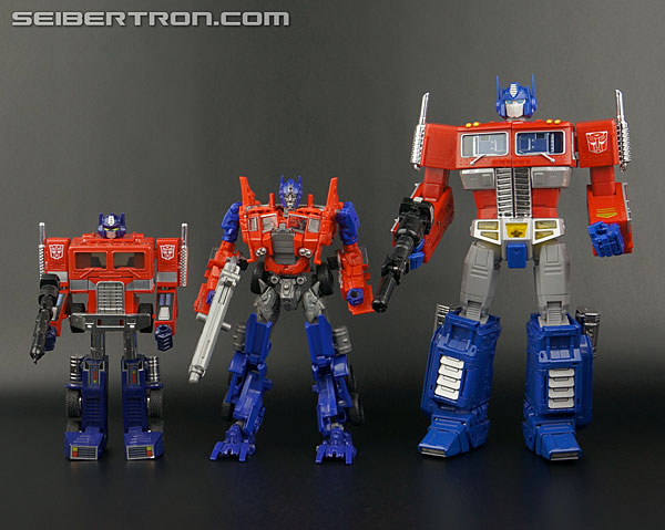 Transformers News: New Gallery: Age of Extinction Generations Voyager Evasion Mode Optimus Prime Transformers News: New Gallery: Age of Extinction Generations Voyager Evasion Mode Optimus Prime