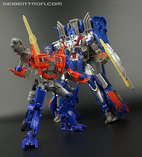 Transformers News: New Gallery: Age of Extinction Generations Voyager Evasion Mode Optimus Prime Transformers News: New Gallery: Age of Extinction Generations Voyager Evasion Mode Optimus Prime