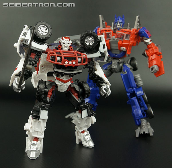 Transformers News: New Gallery: Age of Extinction Movie Advanced AD-15 Ratchet from Takara Tomy Transformers News: New Gallery: Age of Extinction Movie Advanced AD-15 Ratchet from Takara Tomy