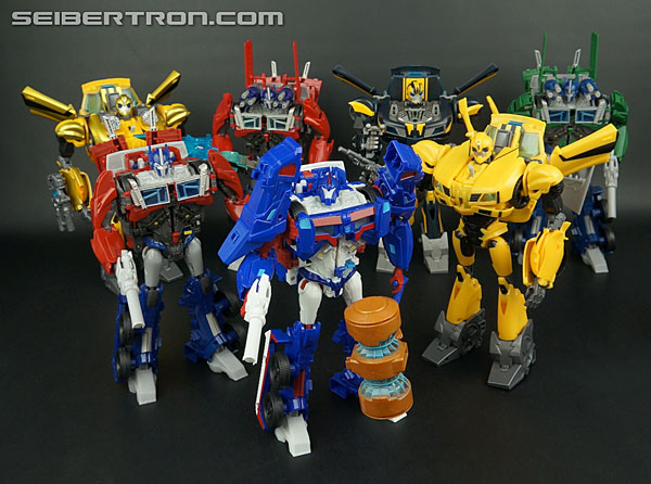 Transformers News: Re: New Galleries: Transformers Platinum Edition Starscream and Optimus Prime