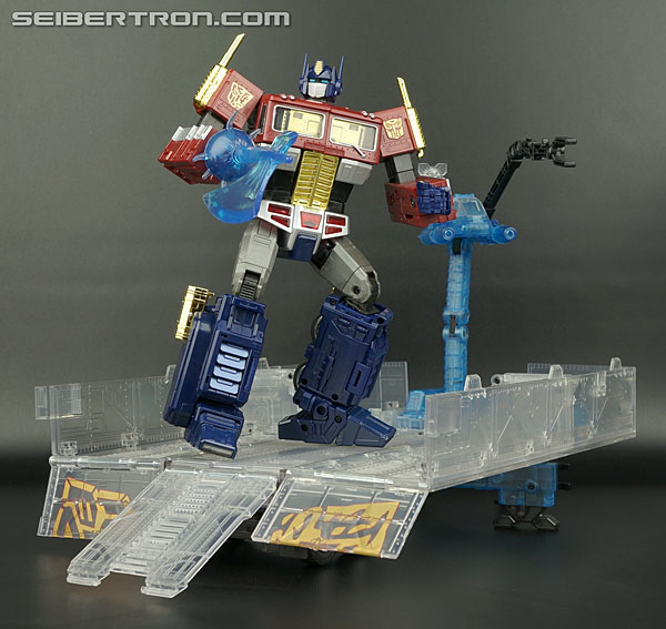 Transformers News: New Galleries: Transformers Platinum Edition Optimus Prime
