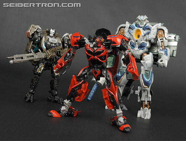 Transformers News: New Galleries: Age of Extinction Movie Advanced AD32 Stinger, Lost Age LA12 Stinger, & One-Step Stin