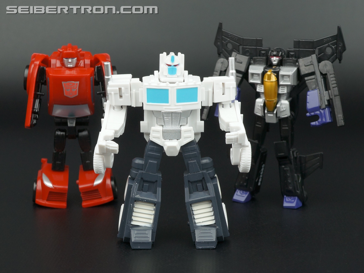 Transformers Generations Combiner Wars Ultra Magnus (Image #96 of 100) Transformers Generations Combiner Wars Ultra Magnus (Image #96 of 100)