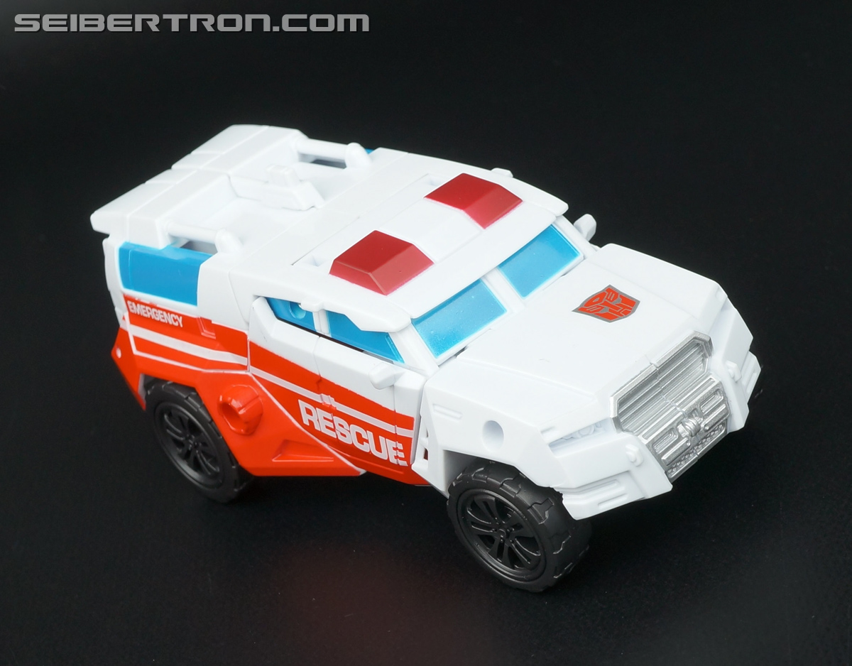 Transformers Generations Combiner Wars First Aid (Image #38 of 137)