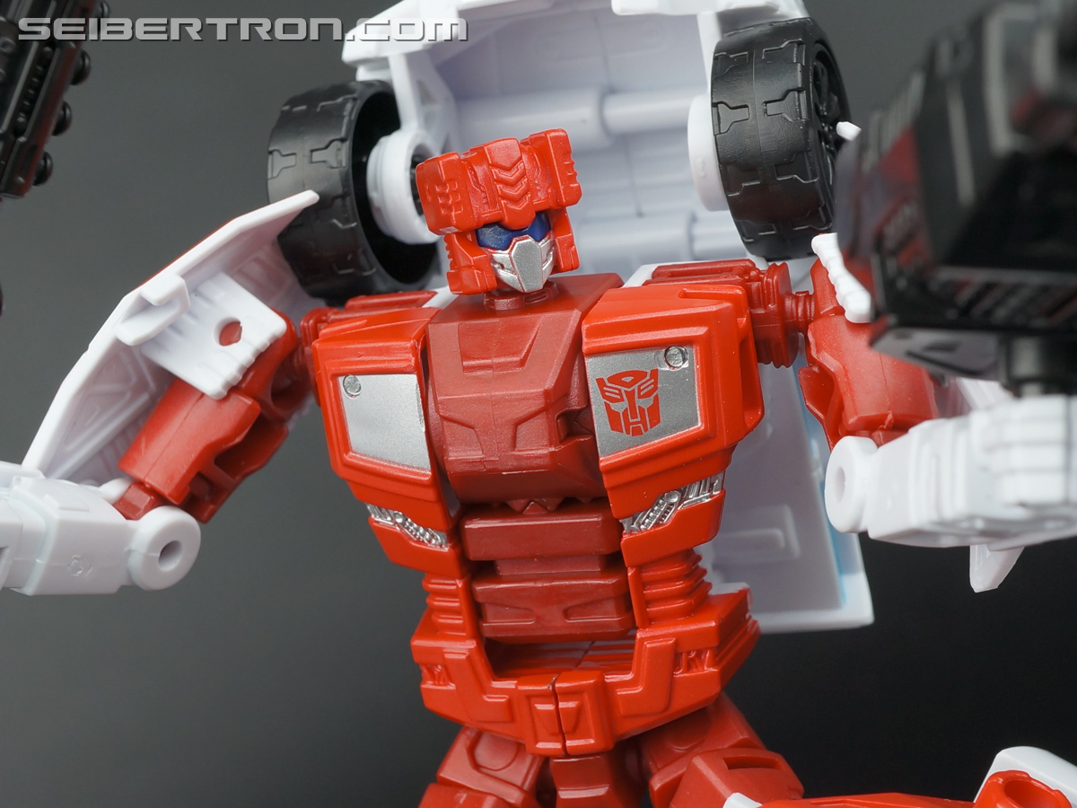 Transformers Generations Combiner Wars First Aid (Image #88 of 137)