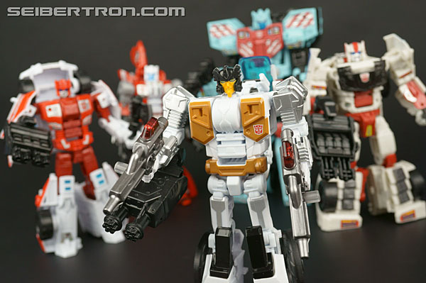 Transformers News: New Galleries: Transformers Generations Combiner Wars Deluxe Groove Transformers News: New Galleries: Transformers Generations Combiner Wars Deluxe Groove