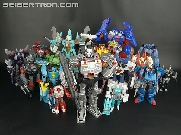 Transformers News: Transformers More Than Meets The Eye Author James Roberts Answers Fan Questions on Twitter