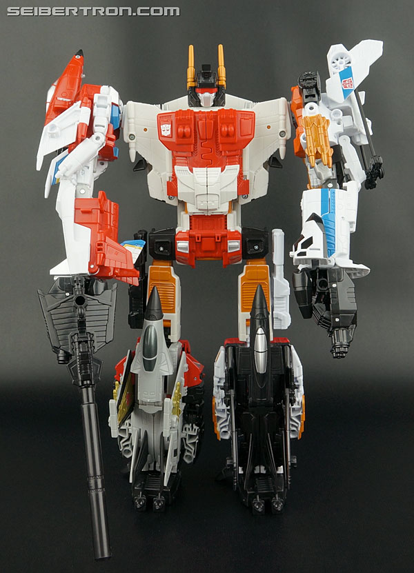 Transformers News: New Gallery: Generations Combiner Wars Superion