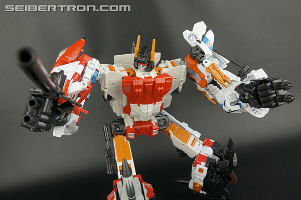 Transformers News: New Gallery: Generations Combiner Wars Superion