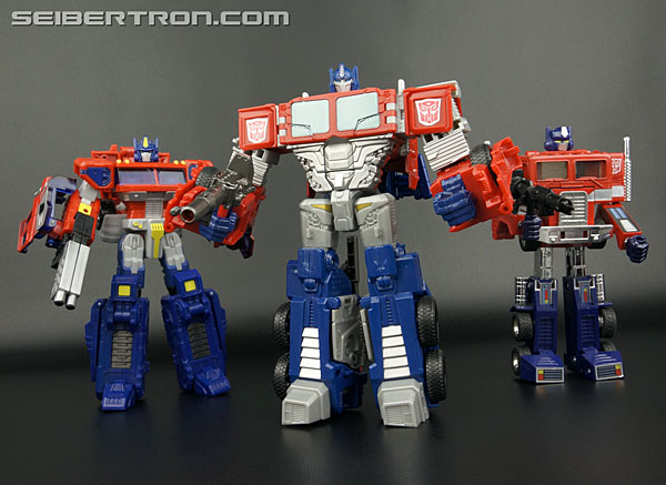 Transformers News: New Galleries: Transformers Generations Combiner Wars Transformers News: New Galleries: Transformers Generations Combiner Wars