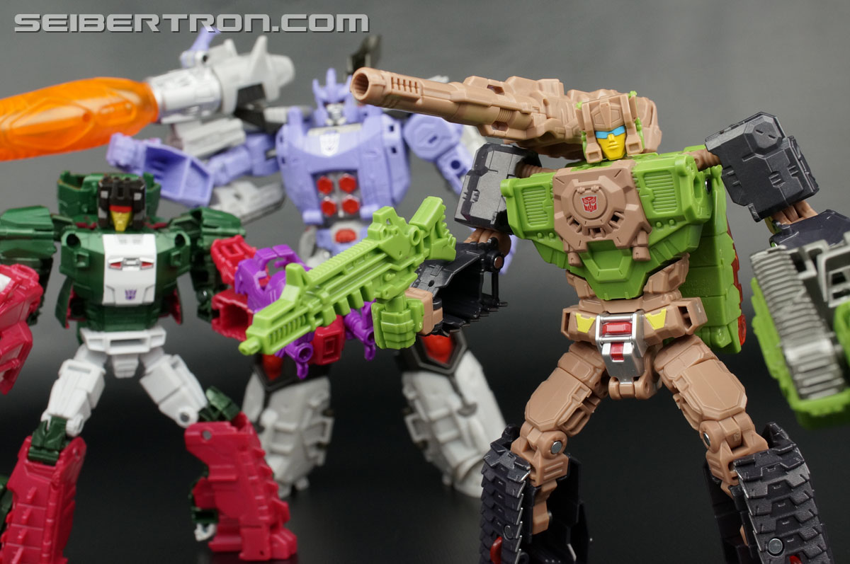 Transformers Legends Hardhead (Image #137 of 138) Transformers Legends Hardhead (Image #137 of 138)