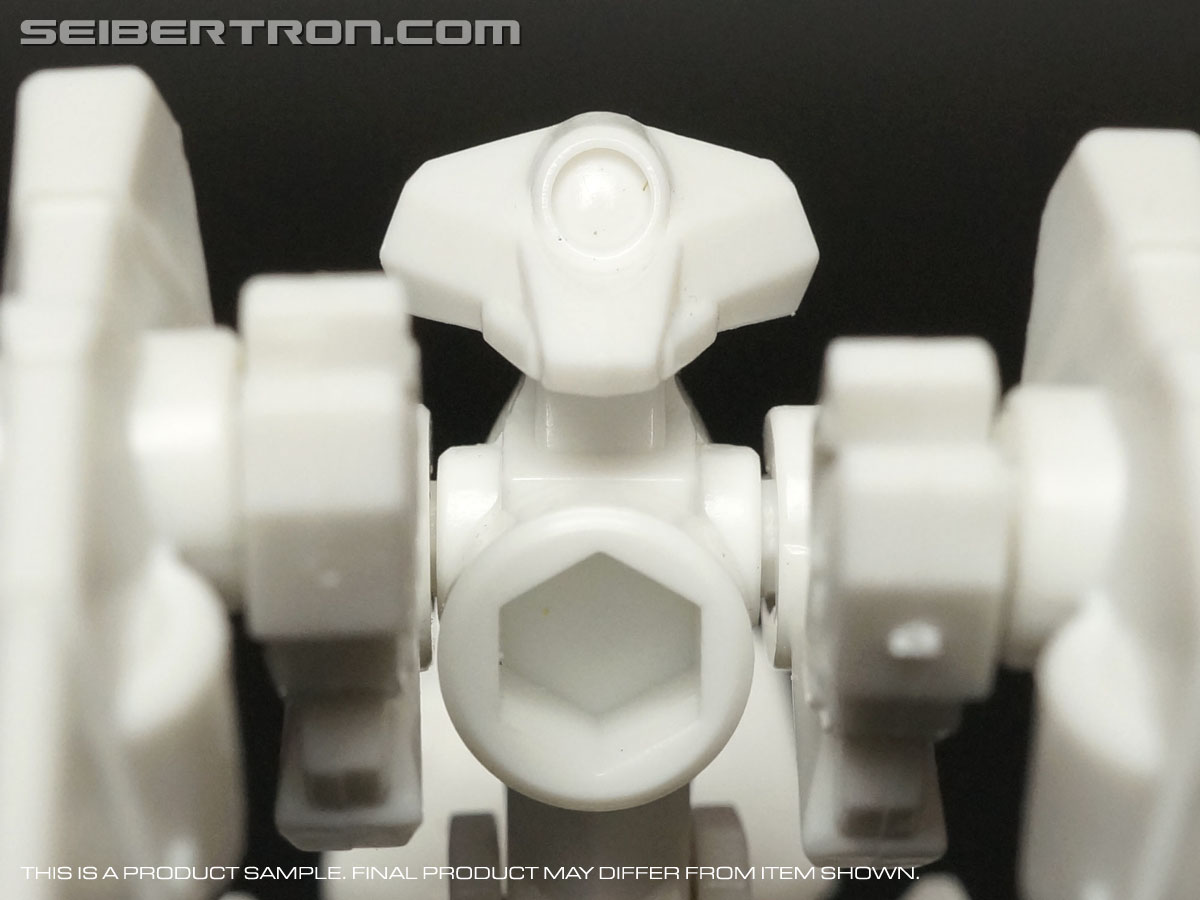 Transformers BotCon Exclusives Scalpel (Image #26 of 55) Transformers BotCon Exclusives Scalpel (Image #26 of 55)