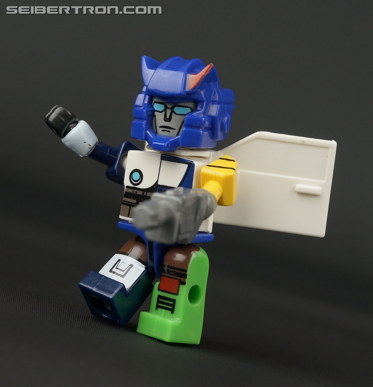 Transformers BotCon Exclusives Autobot Spike (Image #29 of 50)