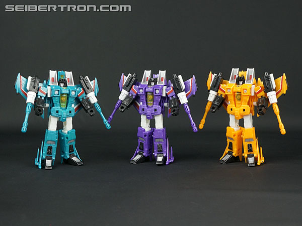 Transformers News: New Galleries: BotCon 2013 Rainmakers Sunstorm, Bitstream, and Hotlink Transformers News: New Galleries: BotCon 2013 Rainmakers Sunstorm, Bitstream, and Hotlink