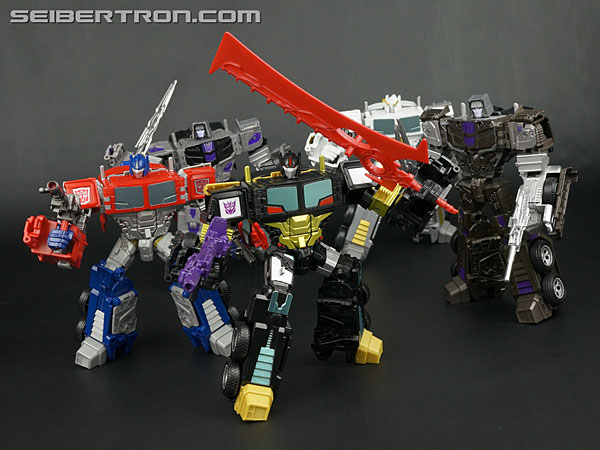 Transformers News: New Galleries: Unite Warriors UW-EX Grand Scourge plus Superlink PKS-01 Grand Convoy Super Mode and Transformers News: New Galleries: Unite Warriors UW-EX Grand Scourge plus Superlink PKS-01 Grand Convoy Super Mode and