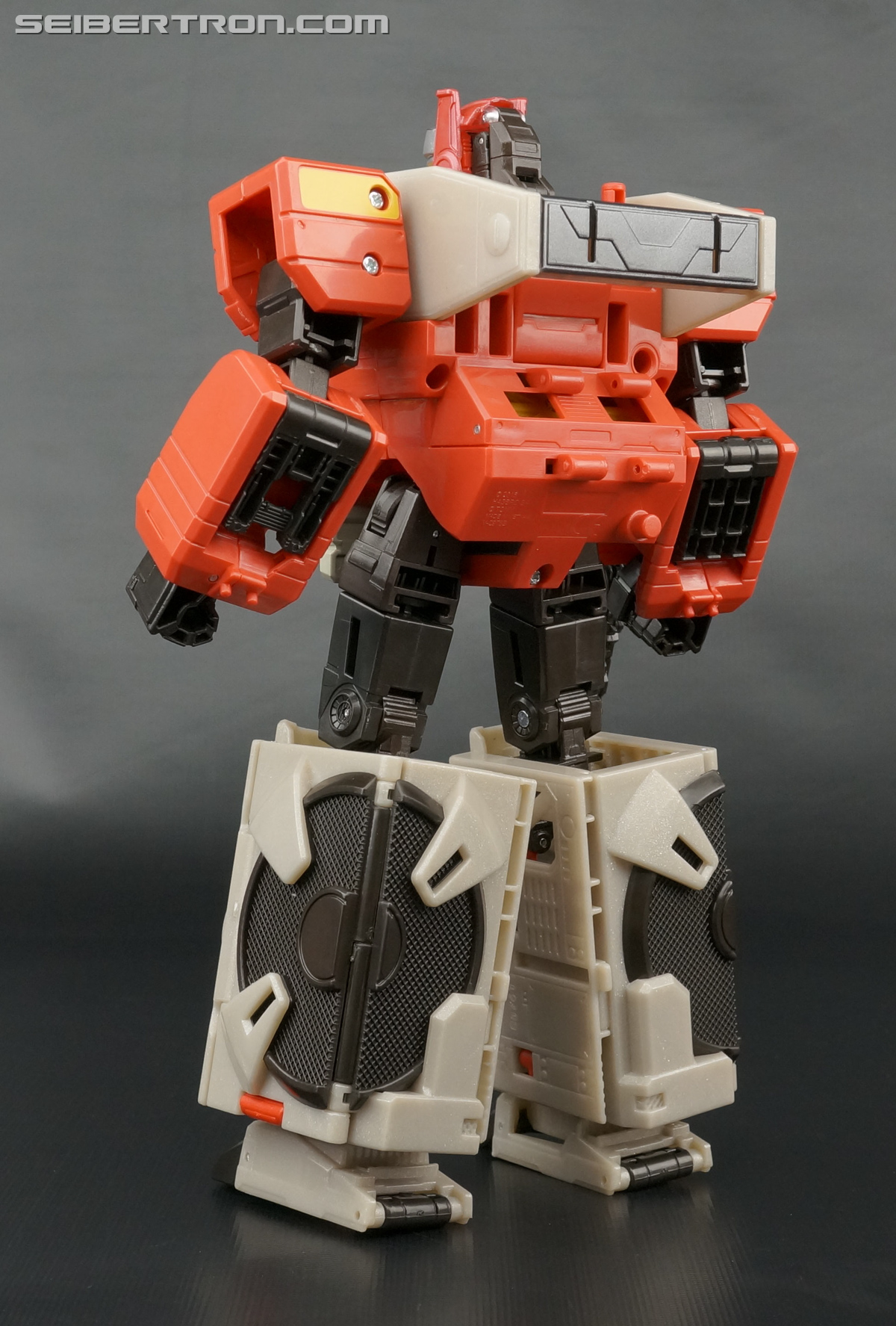 Transformers Titans Return Blaster (Image #101 of 217) Transformers Titans Return Blaster (Image #101 of 217)